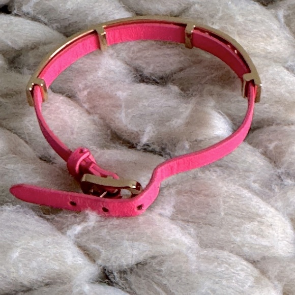 Stella & Dot “Strength” bracelet, Hot Pink Strap, Gold Tone Elephant Bar - Picture 6 of 7
